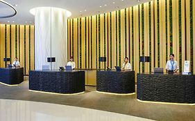 Novotel Century Hong Kong 4*